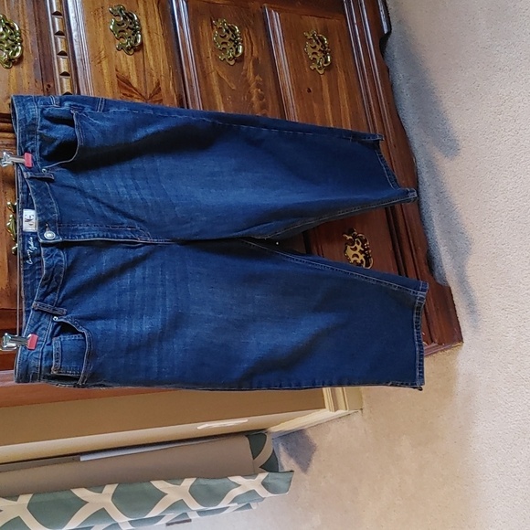 Women's DC Jeans Curvy Plus size 24 Cropped Denim Capris/Cropped Wide Leg - Picture 3 of 8